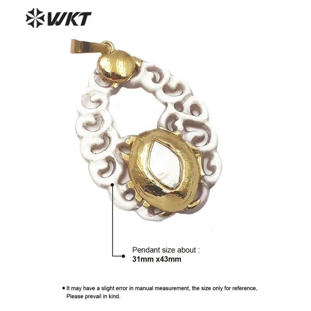 

WT-JP176 New design natural hollow out shell pendnat gold electroplated shell carved hollow pearl pendant for women