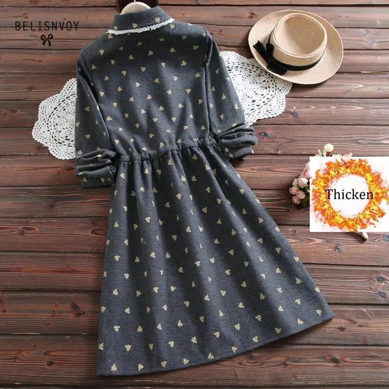 Милое зимнее женское платье Mori Girl с кружевом и отложным воротником темно-синее