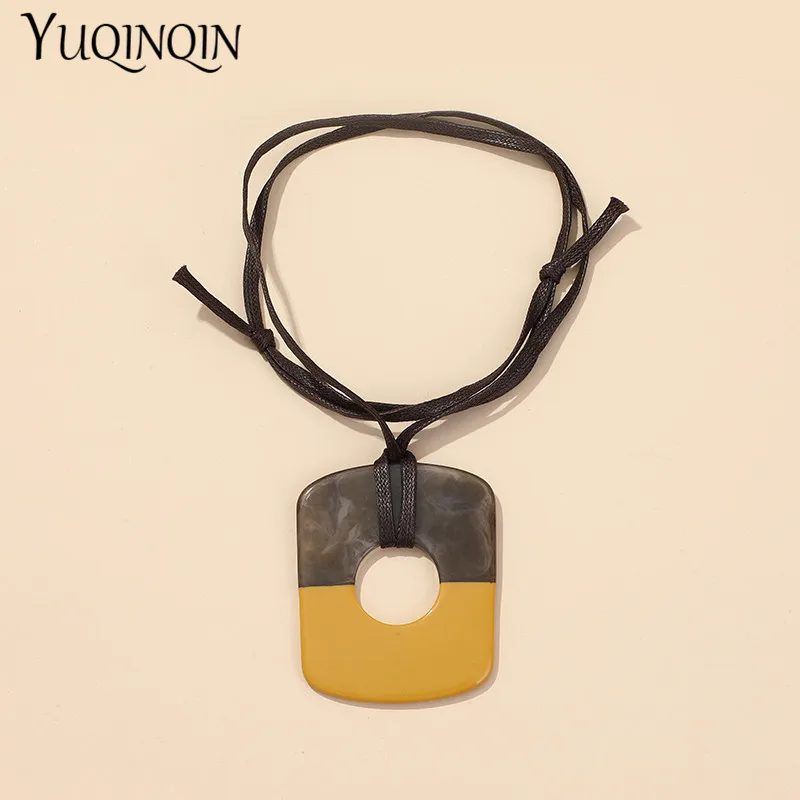 

Fashion Acrylic Long Necklaces for Women With Big Resin Geometric Pendant Necklace for Girls Punk Pope Chains Colorful Jewelry