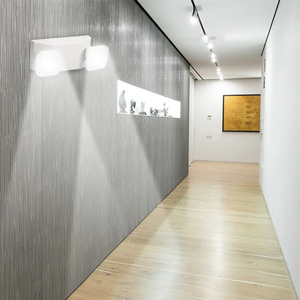 Настенный светодиодный аварийный светильник с двумя головками регулируемый Emergy