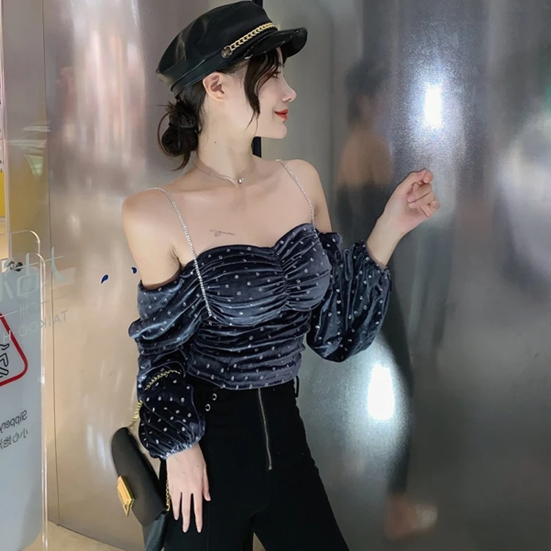 Блузка женская велюровая с открытыми плечами пикантный винтажный топ на