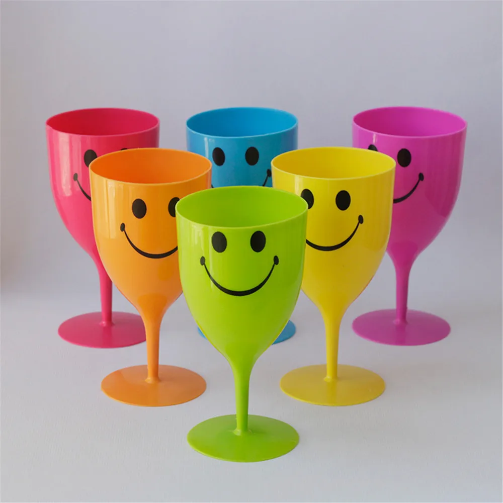 

Smiley Plastic Goblet Color Creative Red Wine Glass Champagne Cup Party Picnic 350ML Multi-purpose Cups 6PCS