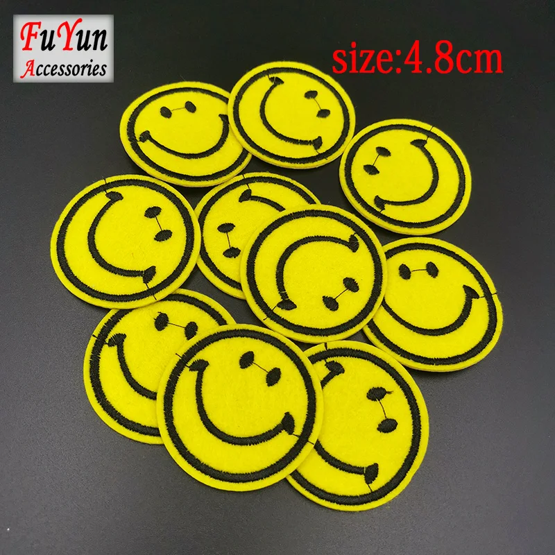 

10pcs yellow iron on patch Smiling Face Embroideried Sew on Patches for Cloth 6cm Smiley Embroidery Appliques DIY Accessories