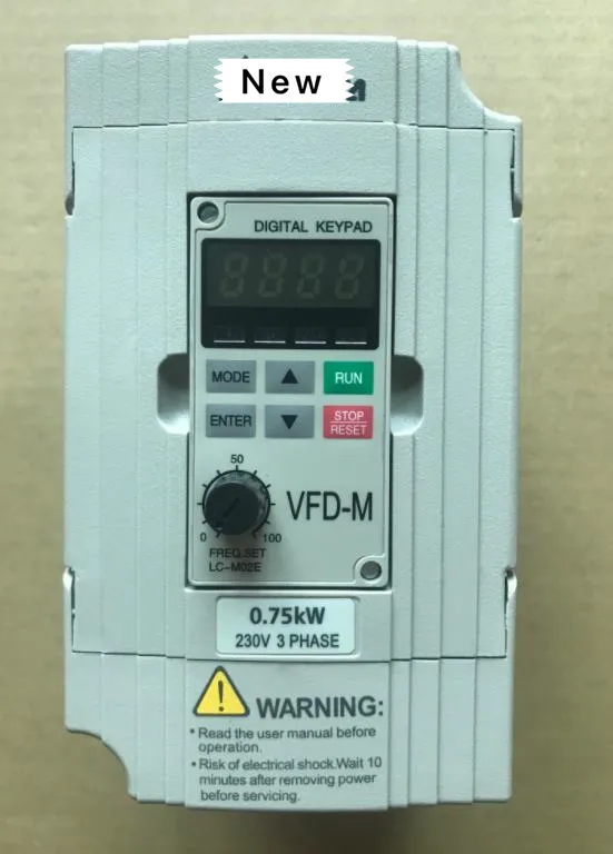 Вход 3 ph выход фазы привод двигателя инвертор VFD007M23A 750 Вт кВт новый оригинальный |