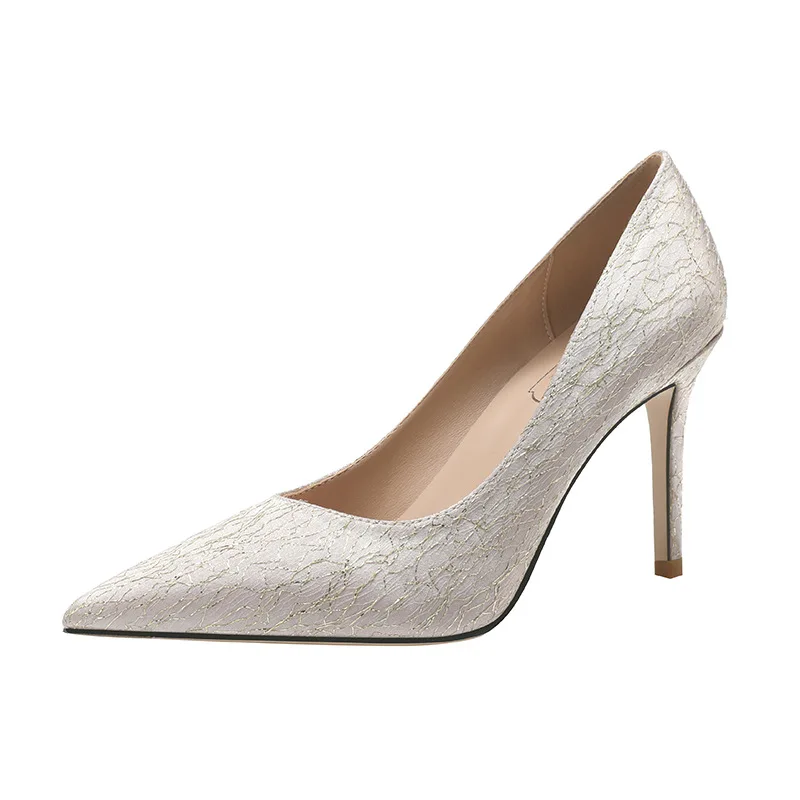 Женские туфли на высоком каблуке с острым носком| |