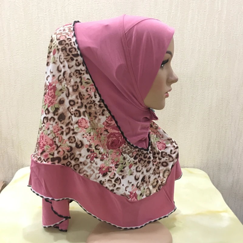 Высококачественный мусульманский хиджаб H1009 среднего размера 70*60 см с принтом