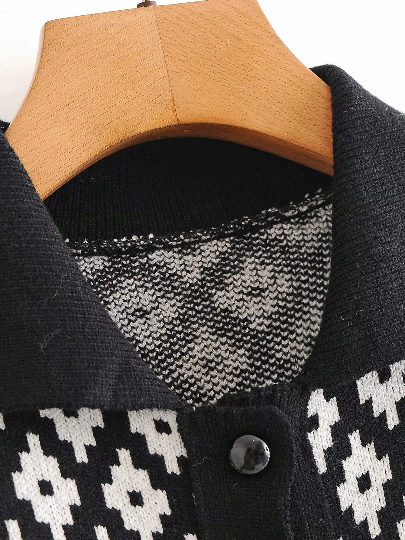 

Vintage Lapel Long Sleeve Knitted Sweater Fashion Slim Long Sleeve Plaid Cardigan Sweater Women Casual Loose Chic Sweater