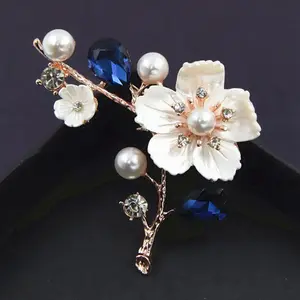 Shell And Pearl Flower Brooches For Women Elegant Fashion Pin Red Crystal Brooch Wedding Jewelry