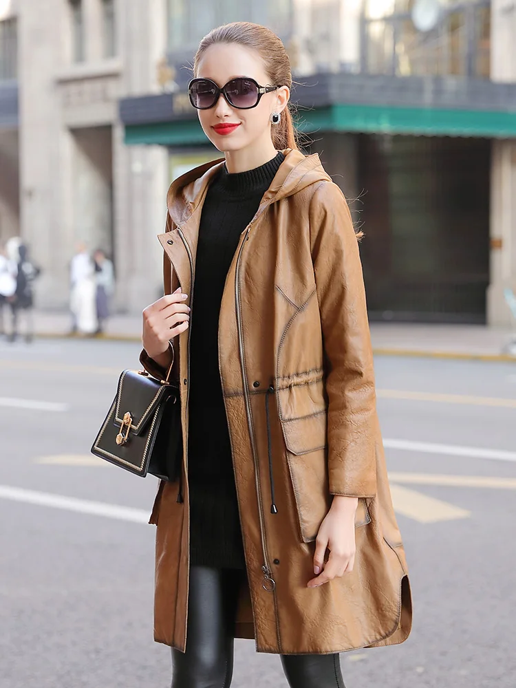 Рисунок 4 - Женская ветровка из натуральной овечьей кожи Tajiyane