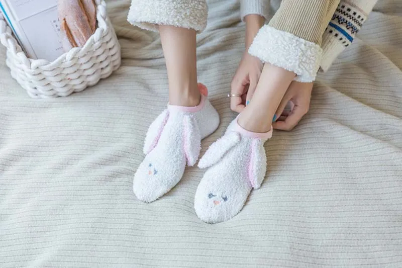 Теплые забавные носки из кораллового флиса с вышивкой Harajuku корейский красивый мультяшный носки-тапочки женские Divertidos креативные Sokken Chaussette