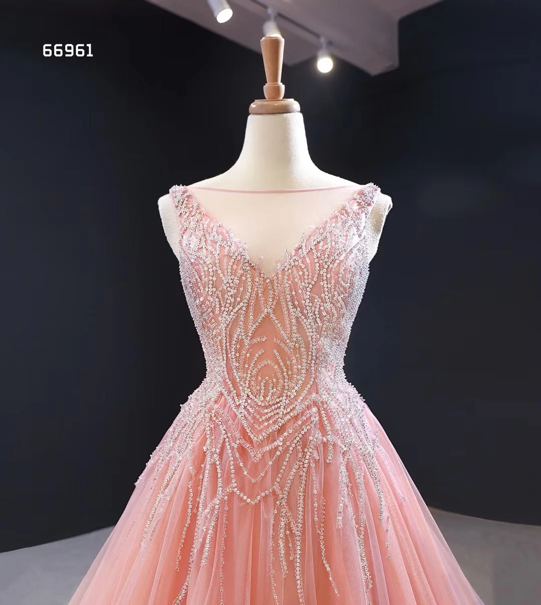New Desin Beads Top Lace Up Back Puffy Tulle A Line Appliques Prom Dress 2019 New Design Evening Gown Pink Flowers Prom Dresses