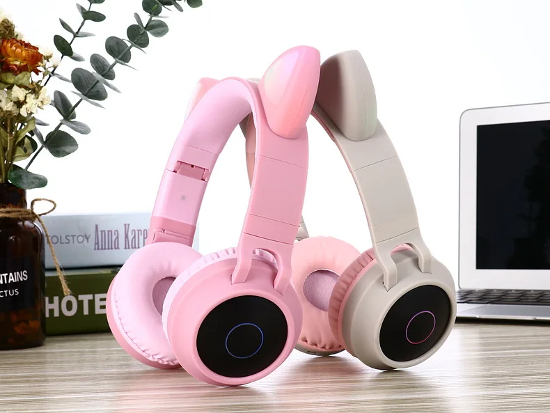 

Cat Ear Wireless Bluetooth Headphones Flashing Glowing Gaming Headsets Stereo Headband Cute Earphones Kids Gift