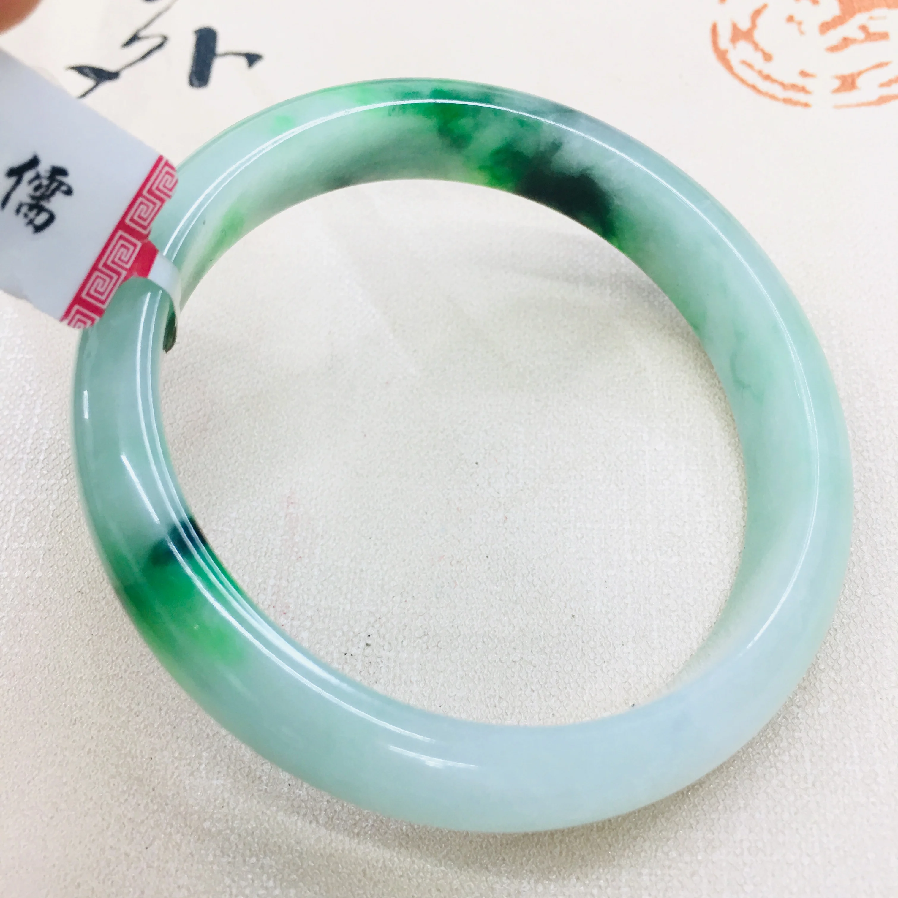 

Zhe Ru Jewelry Natural Jadeite Bracelet Natural Elegant Light Green Bicolor 54-62mm Female Jade Bracelet Send A Certificate