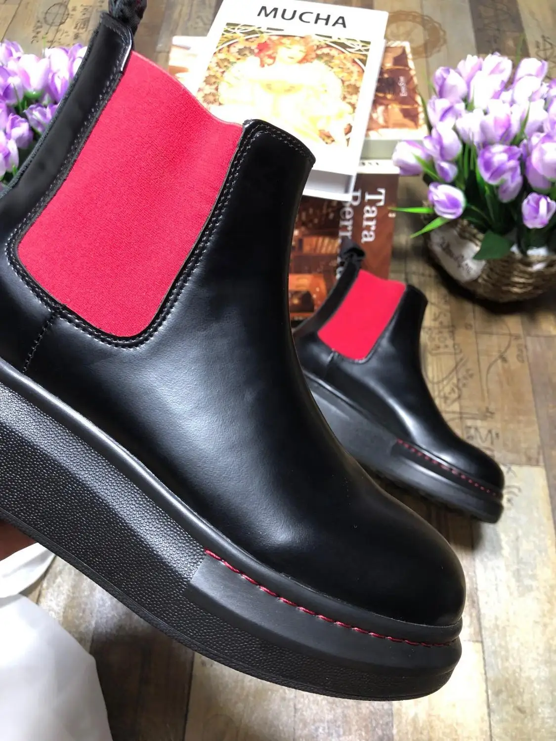 Обувь женские кожаные полусапожки с конским мехом ботинки средней высоты