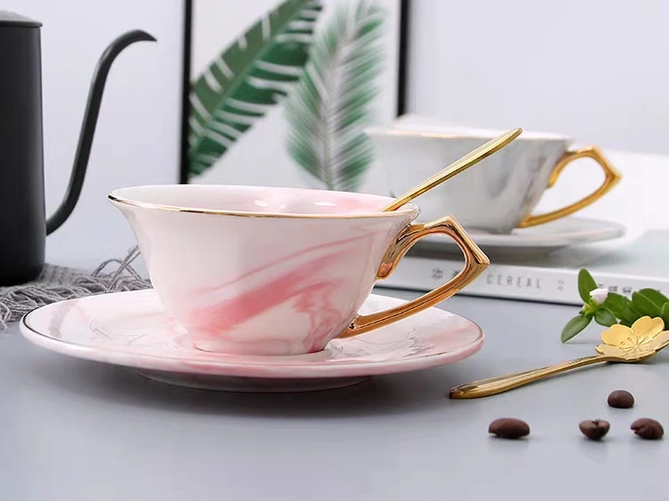 Ceramic Coffee Cup Set English Afternoon Tea Set Heart shaped Mug Tea Couple Cup and saucer Coffee Set Gift for lover