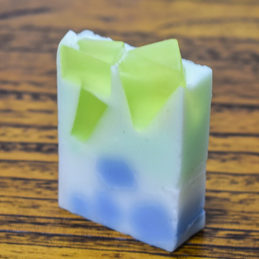 

VICKYWINSON All-Natural Handmade Organic Soap Bar 100 g Natural Soap for Women 3 oz Cold Processed Soap Cake shape soap