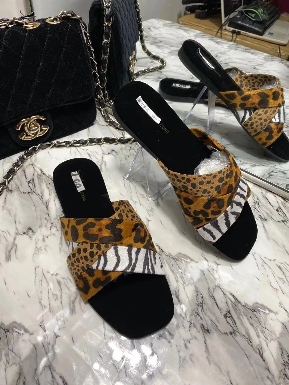 

2019 Summer Women Sandals Leopard Print Slip-on Shallow Basic Flat Shoes Ladies Outdoor Holiday Slipper