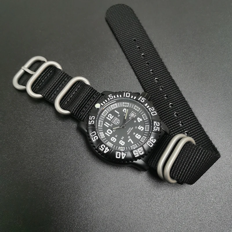 Мужские кварцевые часы военные многофункциональные светящиеся наружные NATO