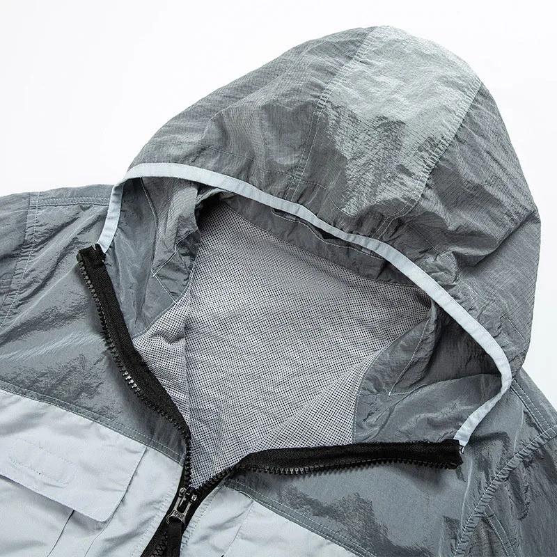 

Men's Thin Hooded Jacket Metallic Nylon Trend European And American Style Lightweight Casual Jacket For Spring And Autumn