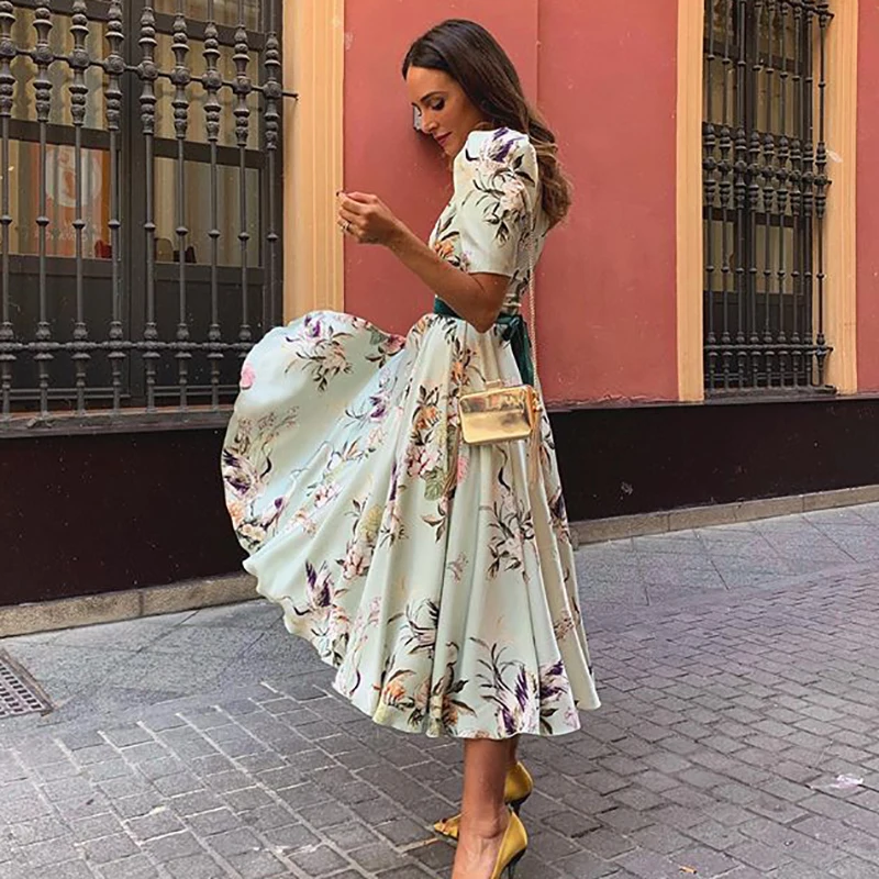 

New 2021 women's dress single shoulder sleeve slim dress print MIDI skirt high waist MIDI skirt short sleeve slim French style