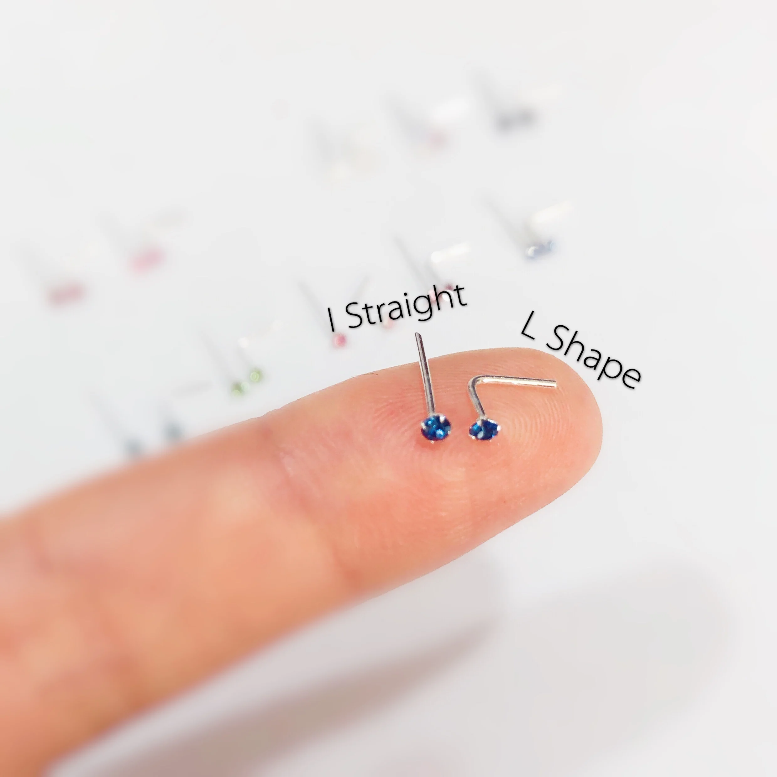 Женские маленькие серьги-гвоздики из серебра 925 пробы 2 мм