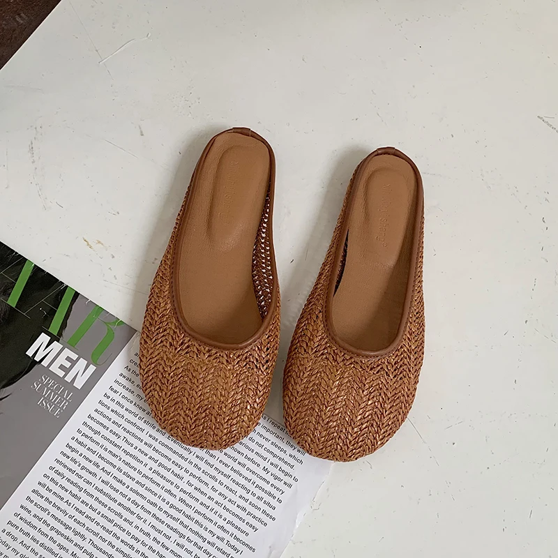 

Ladies Muller Shoes Round Toe New Woven Mesh Breathable Shallow Mouth Sandals and Slippers All-match Baotou Half Slippers