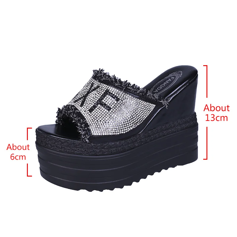 Женские босоножки на танкетке летние очень высоком каблуке 13 см с кристаллами