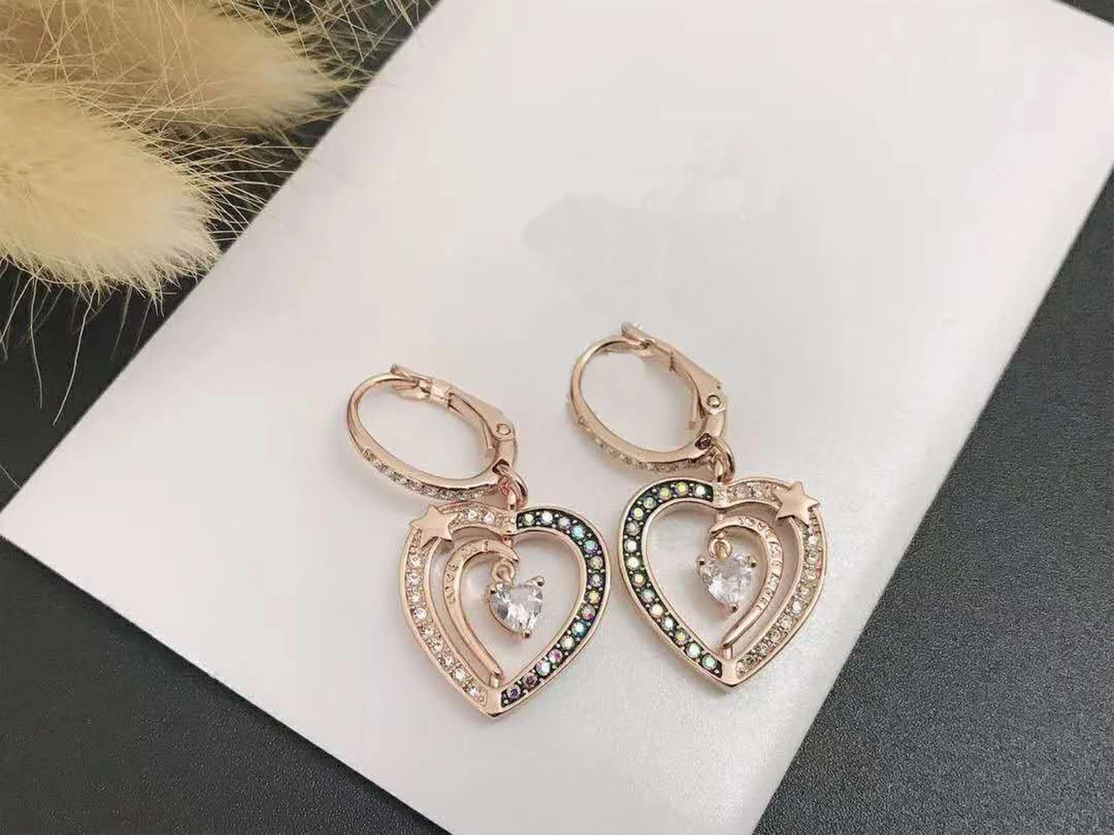 

2021 High Quality SWA New Delicate Heart Logo Simple Modern Romantic Women's Pendant Necklace Charm Fashion Jewelry Wholesale