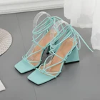 Босоножки женские на высоком каблуке, пикантные модные туфли-лодочки с квадратным носком, ремешок на щиколотке из экокожи, удобные, большие размеры, лето 2022