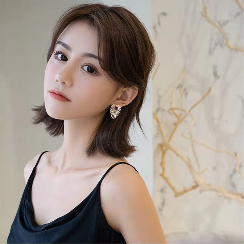 

Fashion Jewelry New French Style Light Luxury Red Crystal Exquisite Peach Heart Earrings Female Romantic Luxury Jewelry Gift