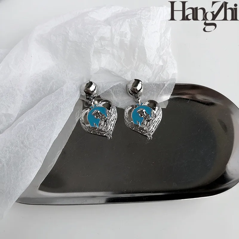 Hangzhi 2021 new European and American design love Virgin earrings blue love portrait pattern earrings
