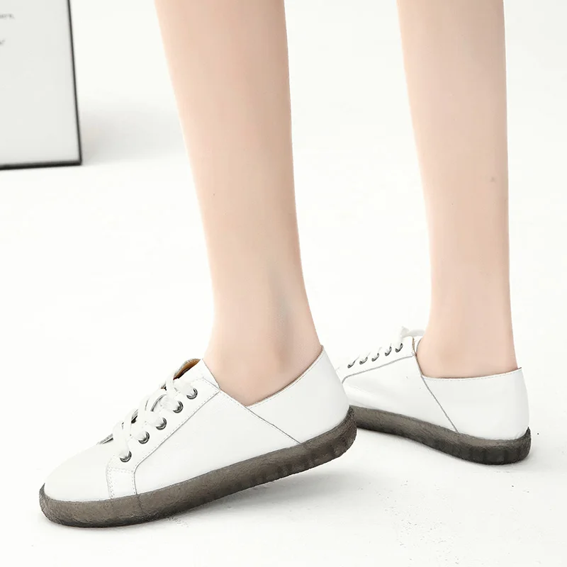 Популярные женские кроссовки 2020 Модные дышащие туфли из натуральной кожи на