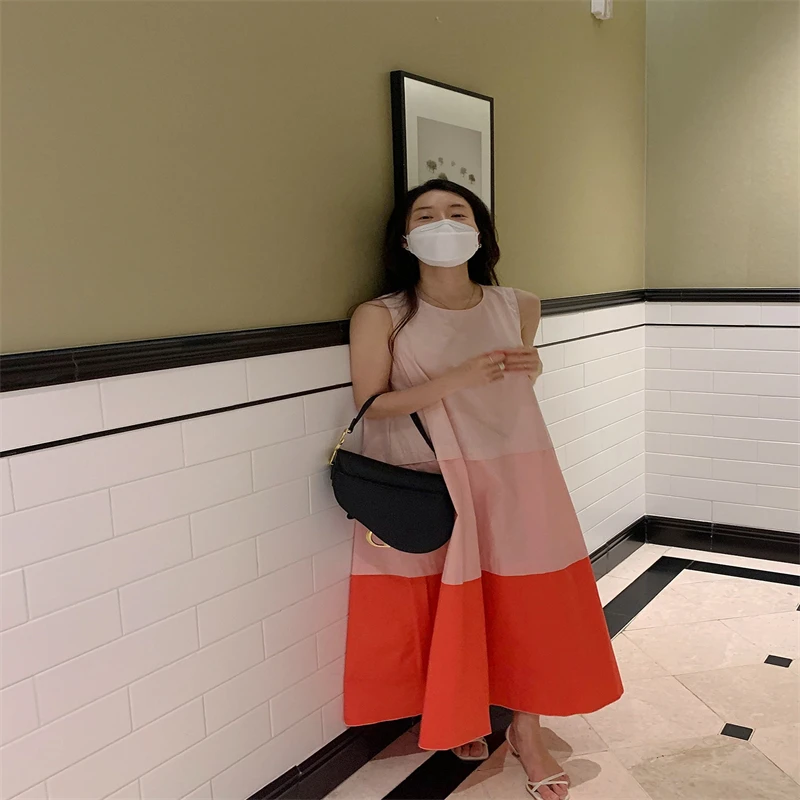 

Небольшое кружевное платье свежего цвета