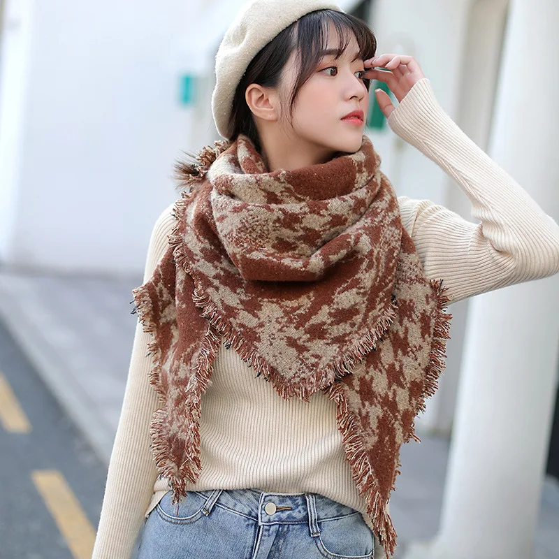 

Осенне-зимний новый Контрастный ЦВЕТНОЙ треугольный шарф, косой шарф, шерстяной плотный теплый длинный шарф в клетку, шаль