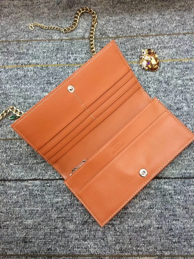 

2021 New Wallet Fashion Multi-Card Position Neutral Snap Long Wallet