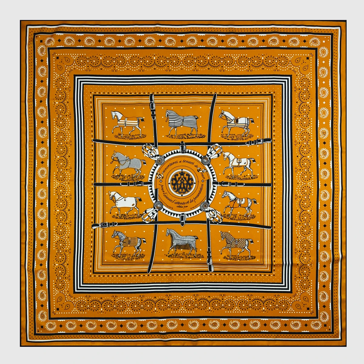 Шелковый квадратный шарф