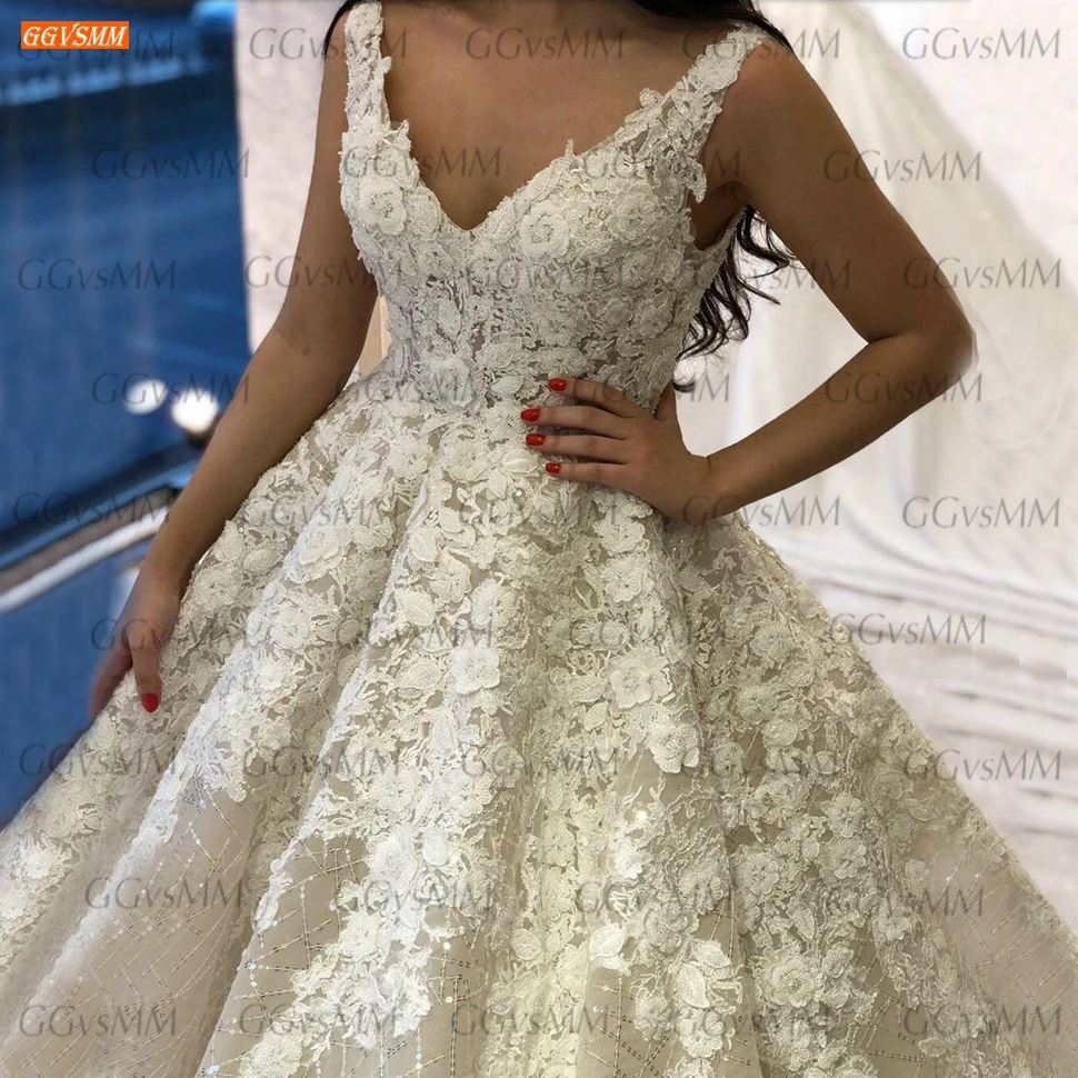 

Luxury Ivory Wedding Dress Backless Chapel Train Lace Appliqued Ball Gown Bridal Dresses Long 2020 Custom Made Vestido De Noiva