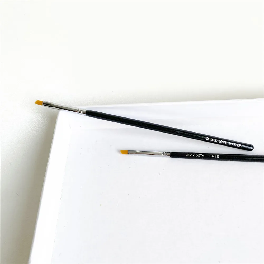 Кисть для макияжа глаз 312 деталей точная скошенная геля или кремовой подводки |