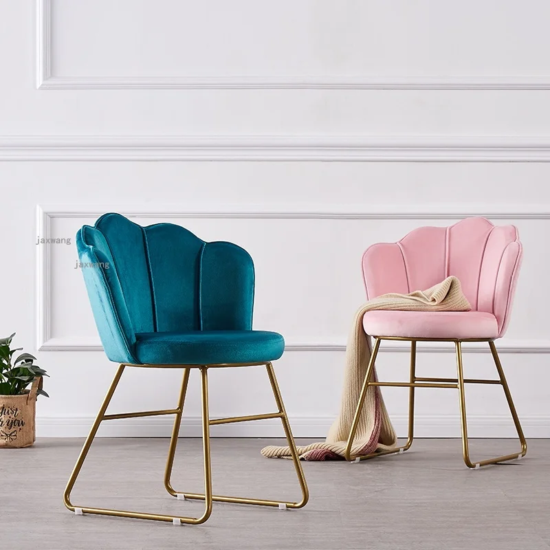 Светильник шное легкое кресло-спинка в скандинавском стиле для креативного