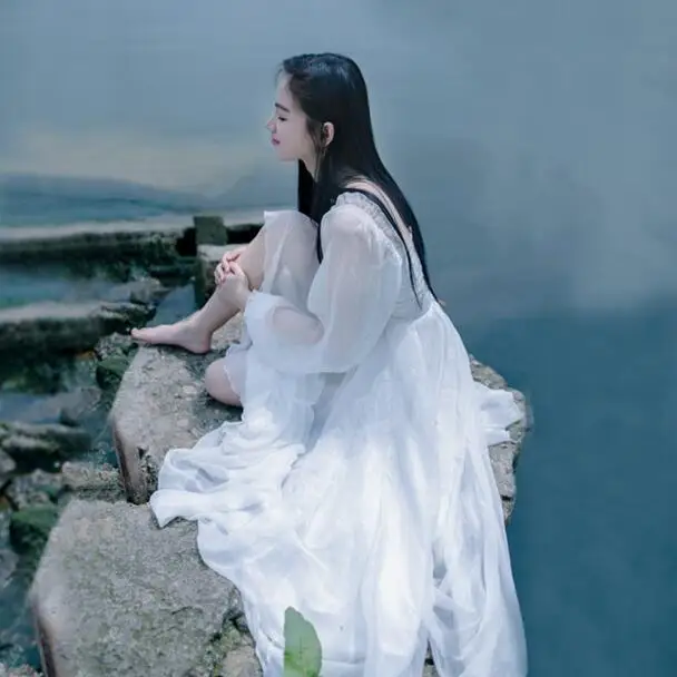 Женское шифоновое платье макси белое в пол с длинными рукавами-фонариками модель