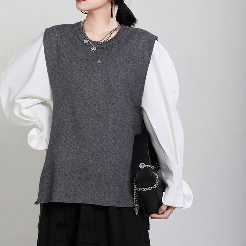 

[EAM] Women Loose Fit Black Gray Vent Bandage Knitting Vest New Round Neck Sleeveless Fashion Tide Spring Autumn 2021 1DC831