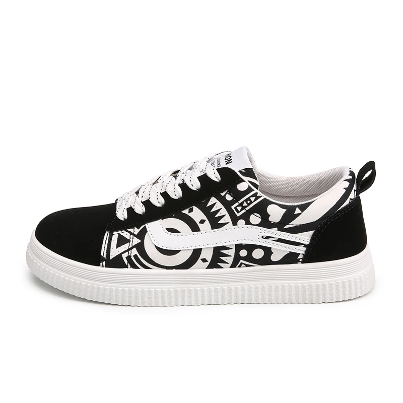 

Newest Fashion Men Casual Shoes Graffiti Sneakers Outdoor Board Shoes Lace Up Breathable Walking Board Shoes Zapatillas Hombre