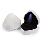 Светодиодный обручальное кольцо коробка в форме сердца коробка для кольца романтический 1 шт. Обручение на день рождения чехол декоративные украшения Дисплей подарочная коробка