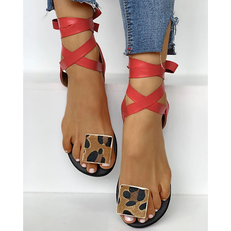 Женские шлепанцы на плоской подошве модные пляжные повседневные Уличная обувь