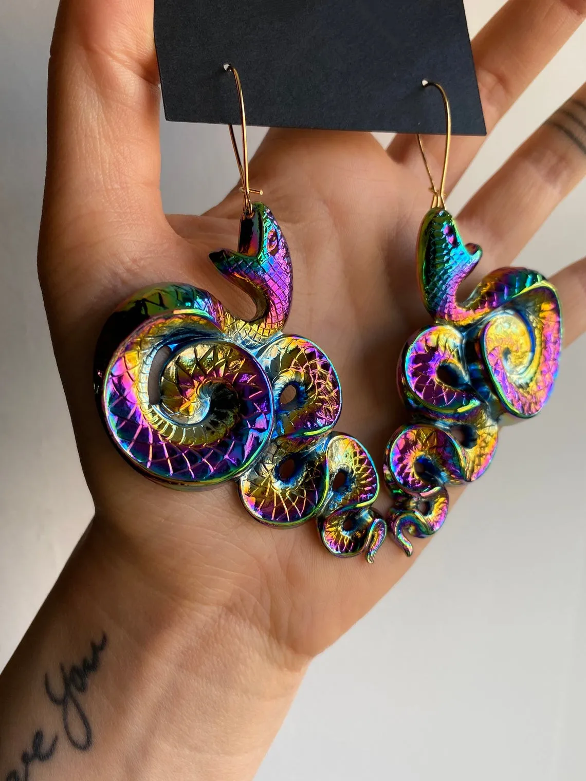 Серьги The Psychedelic // серьги со стрекозой с цикадой змеями в виде пчел - купить по