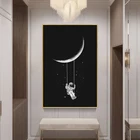 Забавное искусство Космос астронавт качающийся на Луне звезды Картина на холсте настенные картины для гостиной домашний декор плакаты и принты