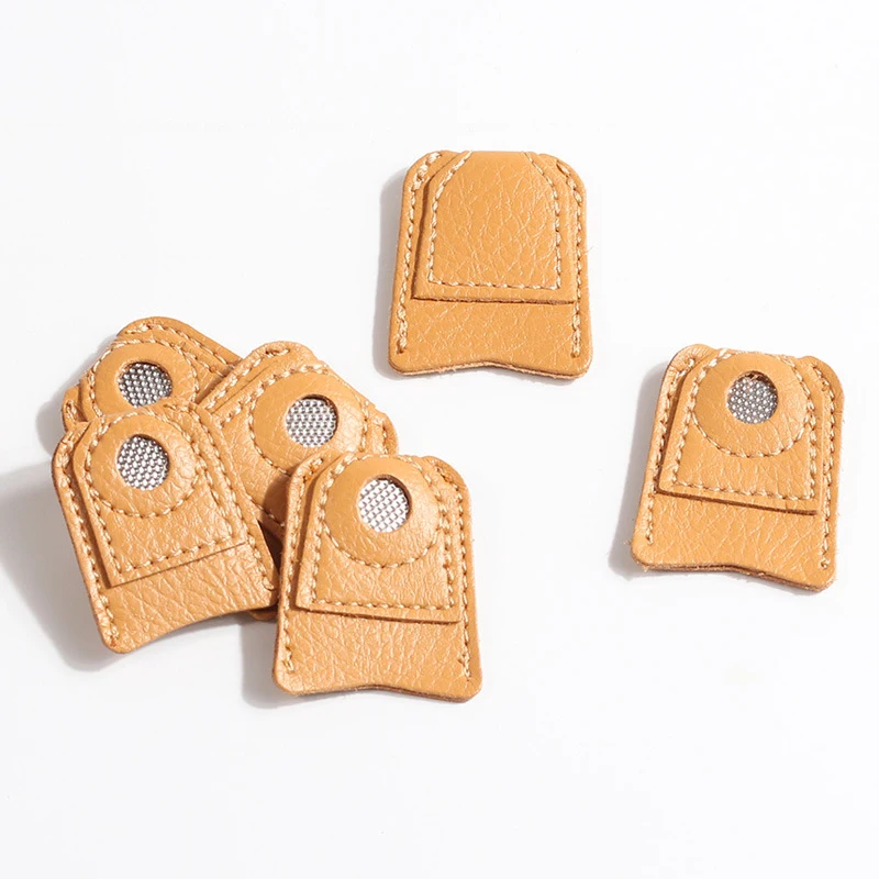 1 Pc Comfortable Synthetic Leather Coin Thimbles With Metal Tip DIY Sewing Tool Handmade Needlework Cover Dropshipping | Дом и сад