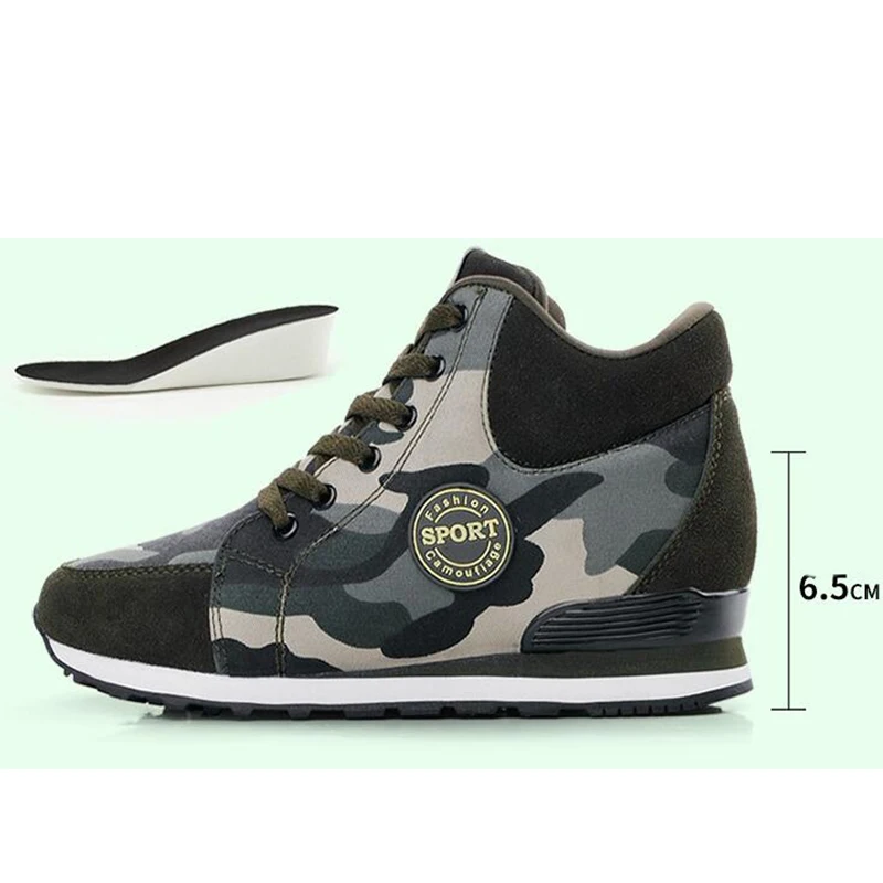 Высокие женские кроссовки из кожи и холста увеличивающие рост зимние