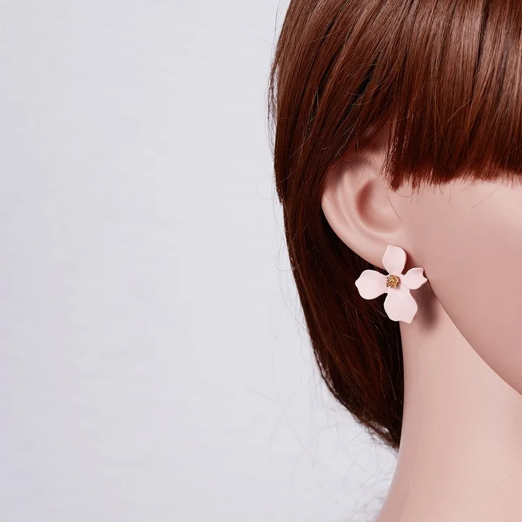 

Fashionable Simple New Alloy Small Fresh Flowers Earrings Wild Five-color Small Flowers Ladies Personality Earrings