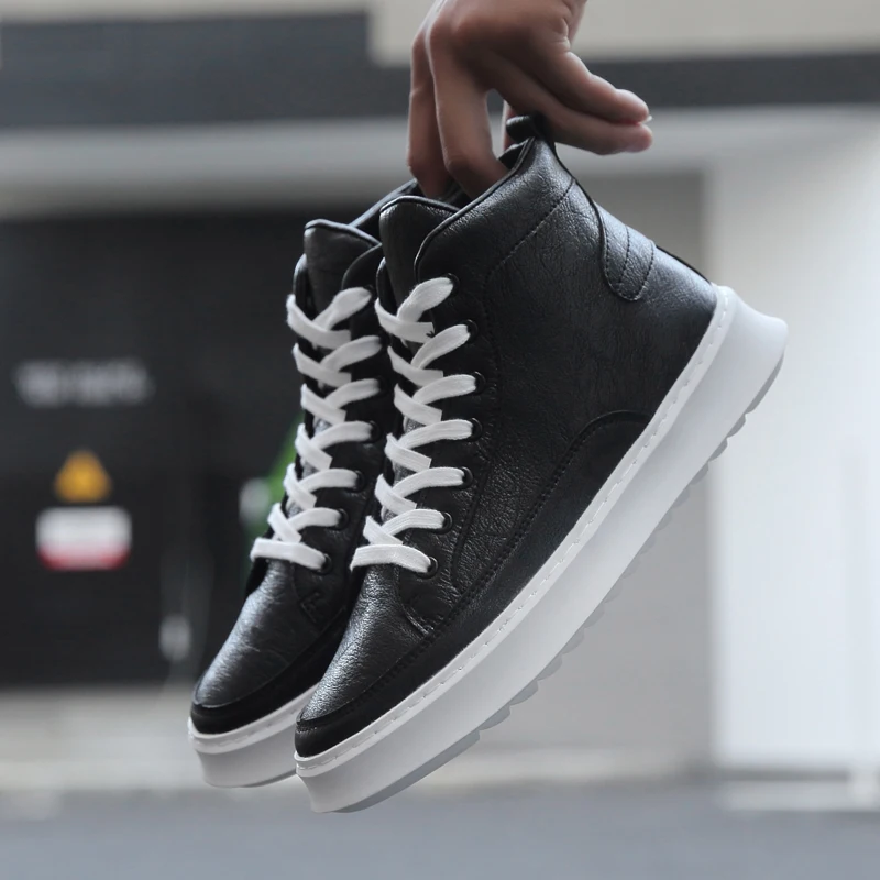 Harga Sepatu Kasual Pria Musim Gugur 2021 Sneakers Kulit Tinggi Pria Hitam Sepatu Pria Merek Mewah Sneakers Desainer Pria Kualitas Baik